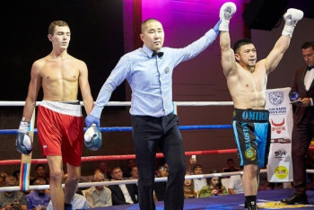 Фотография к новости: Казахстанец дебютировал на профи-ринге с нокаута 