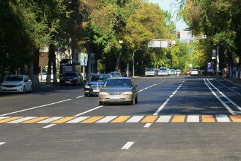 Более 1300 водителей оштрафовали на односторонних улицах Алматы