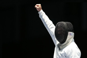 Фотография к новости: Казахстанский шпажист завоевал первое золото Азиады-2018