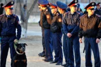 У алматинских полицейских отобрали служебные машины