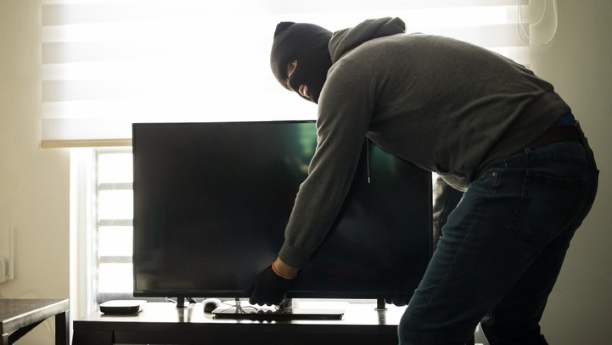 Вычислившая домушника бабушка из Шымкента заставила перекупщика возместить ей ущерб 