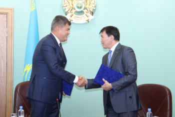 Фотография к новости: Минздрав и АДГСПК подписали меморандум о сотрудничестве