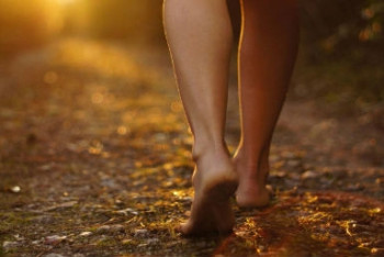 Фотография к новости: "Она болеет" - в ДВД прокомментировали видео с голой девушкой в центре Алматы