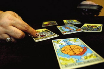 Фотография к новости: Около 9 млн тенге казахстанка отдала знахарке за "помощь в делах" 