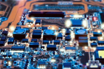 Фотография к новости: В Казахстане мобильную связь 5G  протестируют в 2019 году – Абаев