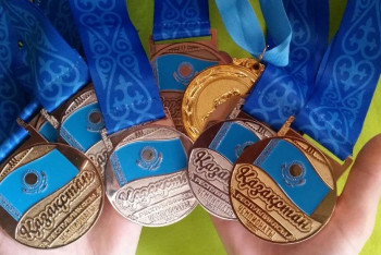 Сотни чемпионов лишились образовательных грантов в Алматы