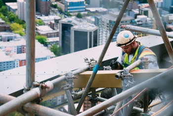 Фотография к новости: Выставка ко Дню строителей прошла в Кокшетау