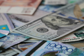 Фотография к новости: Тенге по отношению к доллару может окрепнуть к концу августа – АФК