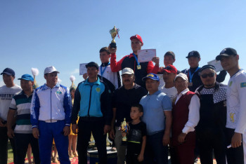 Наездник из Акмолинской области во второй раз стал чемпионом Казахстана по аударыспаку