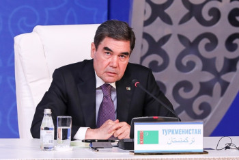 Фотография к новости: Провести следующий Каспийский саммит в Туркменистане предложил Бердымухамедов