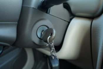 Фотография к новости: Юный автоугонщик из Уральска стал виновником очередного ДТП  