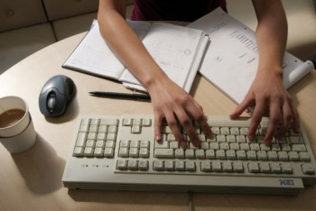 Фотография к новости: Проблемы ЖКХ, нехватка автобусов и плохие дороги – на что жаловались шымкентцы акиму