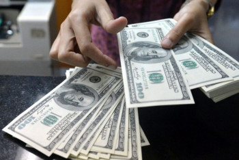 Фотография к новости: Спрос на доллары резко повысился в Казахстане - исследование 