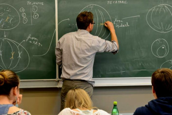 О надбавках учителям высказался вице-министр образования и науки