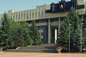 Ветераны-афганцы возмущены ночными клубами в алматинском Доме Армии