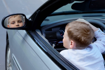 Фотография к новости: Девятилетний школьник угнал джип и спровоцировал ДТП в Уральске