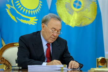 Фотография к новости: Назарбаев переименовал два района в Павлодарской области