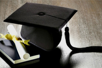 Итоги распределения образовательных грантов прокомментировали в МОН