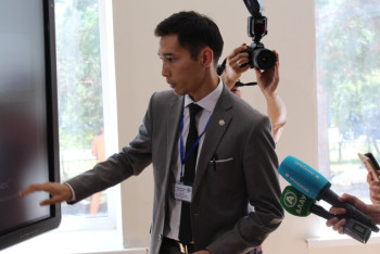 Фотография к новости: Робот-учитель будет преподавать костанайским школьникам