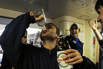 Россиянина наказали за дебош на борту казахстанского самолёта  