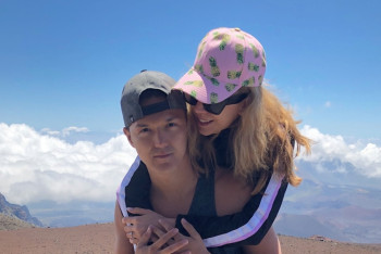 Фотография к новости: Полицейский из Нью-Йорка Димаш Ниязов женился