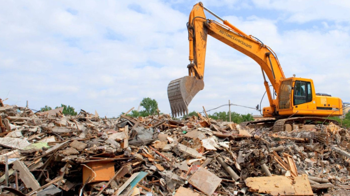 Аварийные дома снесут в районе "Байқоныр" в Астане 