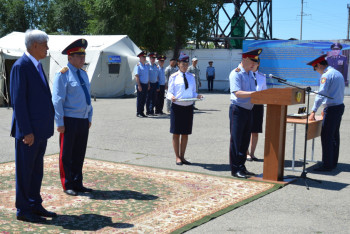 Спецназовцев наградили за спасение ребёнка, взятого в заложники отцом в Алматинской области