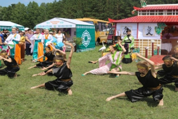 Фотография к новости: Более двухсот бывших жителей из зарубежья приехали в Сандыктауский район на юбилей малой Родины