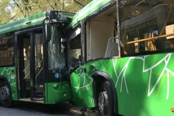 ДТП с двумя автобусами: врачи рассказали о состоянии госпитализированных пассажиров в Алматы