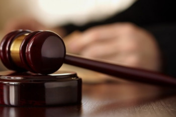 В хищении 3,2 млн тенге обвиняют начальника департамента юстиции Костаная