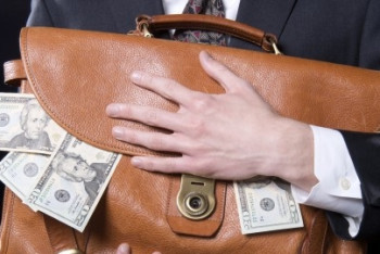 Чиновницу осудили за хищения в Костанайской области