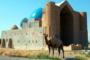 Фотография к новости: Архитектура Туркестана ежегодно привлекает сотни тысяч туристов