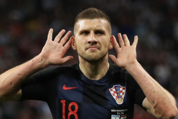 Фотография к новости: Нападающий сборной Хорватии погасил кредиты всех жителей родной деревни