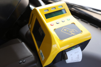 Фотография к новости: Увольнение грозит подозреваемому в избиении пассажирки кондуктору в Алматы 