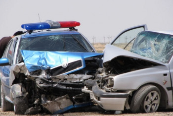 Фотография к новости: Мужчина протаранил полицейскую машину, прибывшую на место ДТП