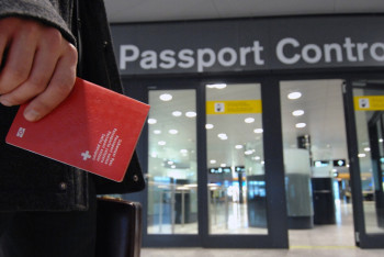 Фотография к новости: Гражданин Шри-Ланки пытался попасть в Казахстан с чужим паспортном