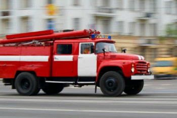 Пожар на штрафстоянке в Шымкенте: владельцам машин возместят ущерб