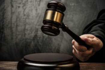 Фотография к новости: Актюбинца осудили за плевок в лицо полицейскому