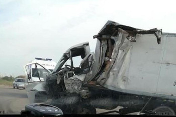 Фура столкнулась с "Газелью" близ Темиртау, трое пострадали