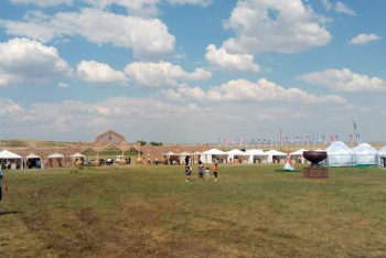 Фотография к новости: Первые участники Международного фестиваля музыки "Жезкиік" прибыли в Улытау