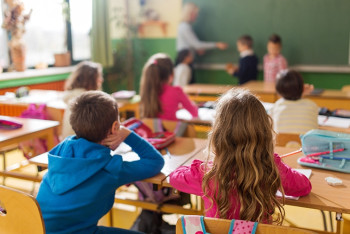 Фотография к новости: Из-за изменения статуса школы несколько сотен детей хотят отчислить в Талгаре 