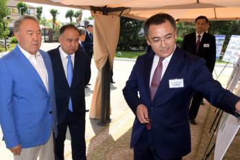 Фотография к новости: Назарбаев осмотрел ряд новых туристических объектов в Боровом