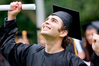 Снизить требования к знанию иностранных языков планирует "Болашак"