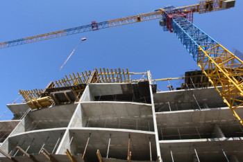 Ускорить строительство общежитий в регионах поручил Сагинтаев  