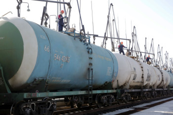 Фотография к новости: Первую партию авиатоплива отгрузил Павлодарский нефтехимзавод  