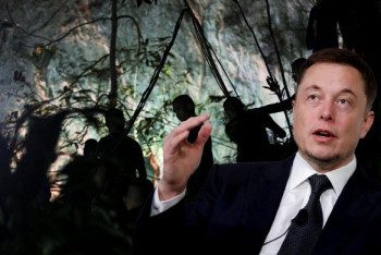 Фотография к новости: Маск тестирует субмарину для спасения детей из пещеры в Тайланде   