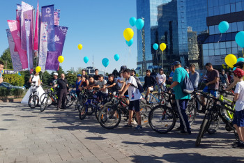 Фотография к новости: Велопробегом отметили алматинцы День столицы