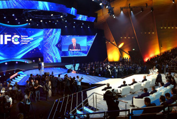 Фотография к новости: Назарбаев официально открыл биржу МФЦА