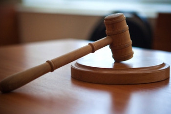 Фотография к новости: Работника суда осудили за мошенничество в Актобе