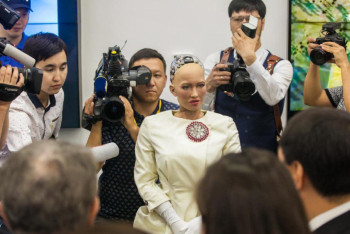 Фотография к новости: Уникальный робопост офис открылся в Астане